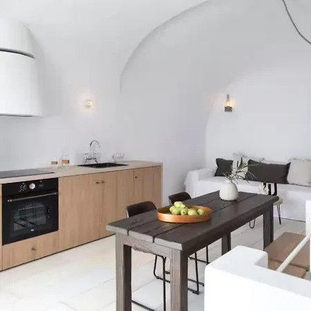 Cycladic Serenity With Private Hot Tub In Apartamento *