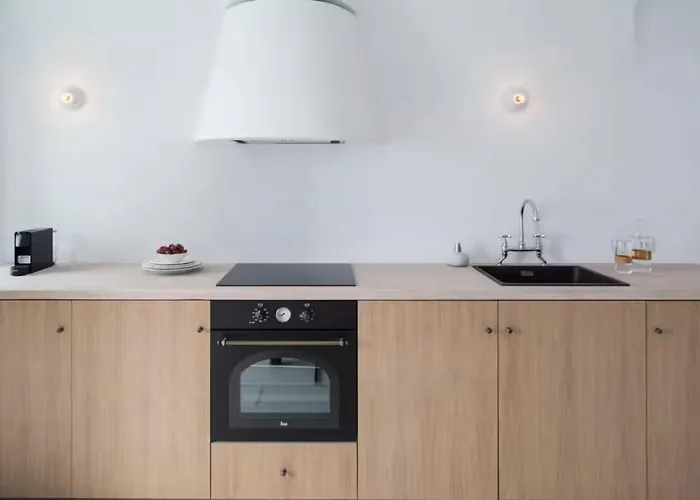 Cycladic Serenity With Private Hot Tub In Apartamento Oia (Santorini)