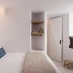 Cycladic Serenity With Private Hot Tub In Apartament