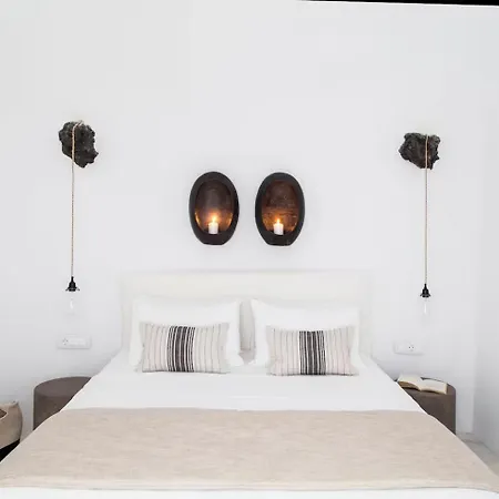 Cycladic Serenity With Private Hot Tub In Apartament Oia