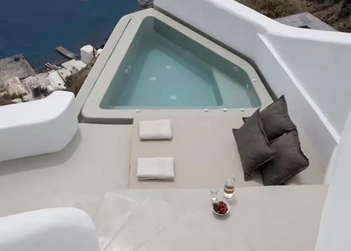 Cycladic Serenity With Private Hot Tub In Διαμέρισμα Οία