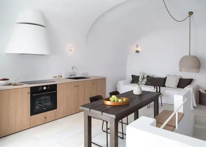 Cycladic Serenity With Private Hot Tub In Διαμέρισμα *